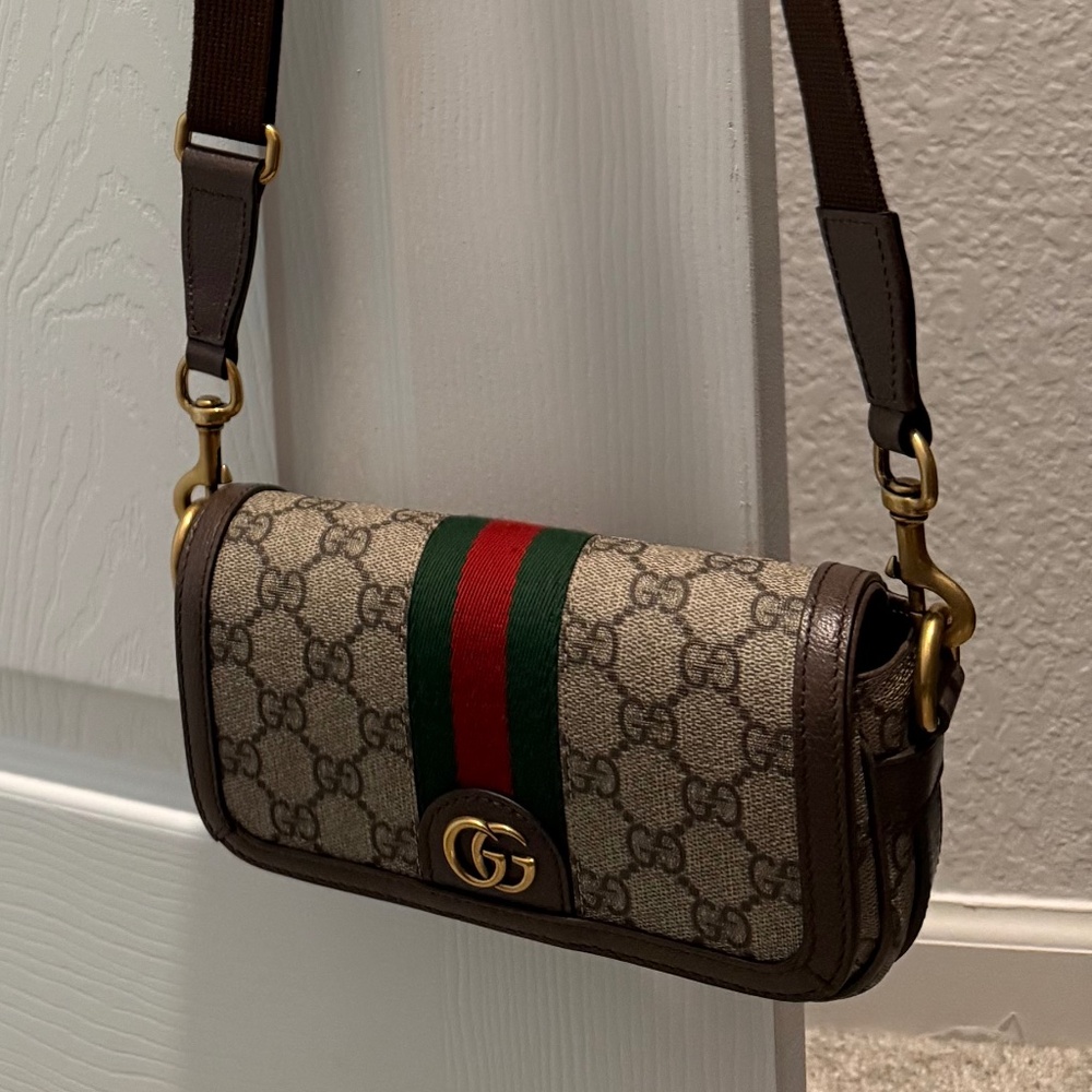 Gucci shoulder bag